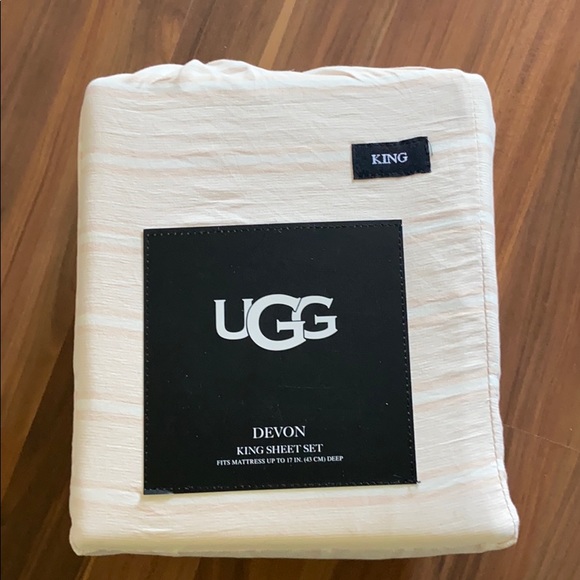 UGG Bedding Ugg Devon Sheet Set In Blush Sunset Stripe Poshmark